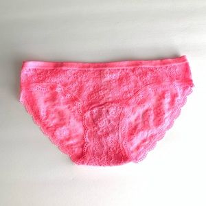VS NWT XSmall Pink Lace Bikini Panty
